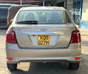 Toyota Axio 2018 Silver