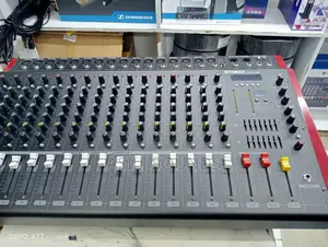 Yamaha 16-Channel Powered Audio Mixing Console
