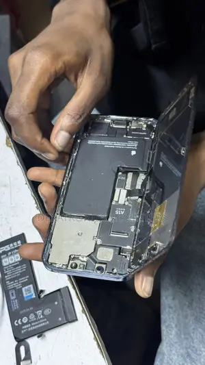 iPhone X, 11, 12, 13, 14, 15 16 Battery Replacement