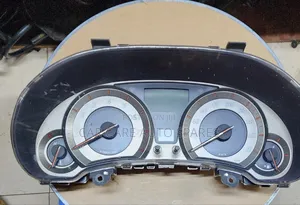 Dashboard Clock Toyota Auris