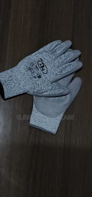 Cut Resistant Gloves/Anti Cut Safety Gloves
