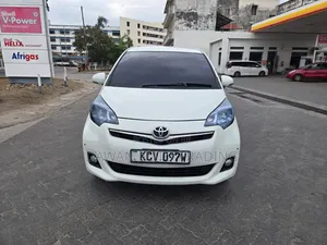 Toyota Ractis 2013 White