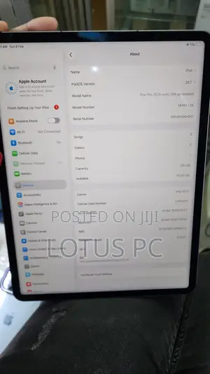 Apple iPad Pro 12.9 (2022) 128 GB Gray