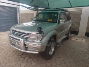 Toyota Land Cruiser Prado 2.7 16V 5dr 2000 Gold