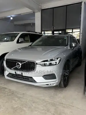 Volvo XC60 2019 Silver