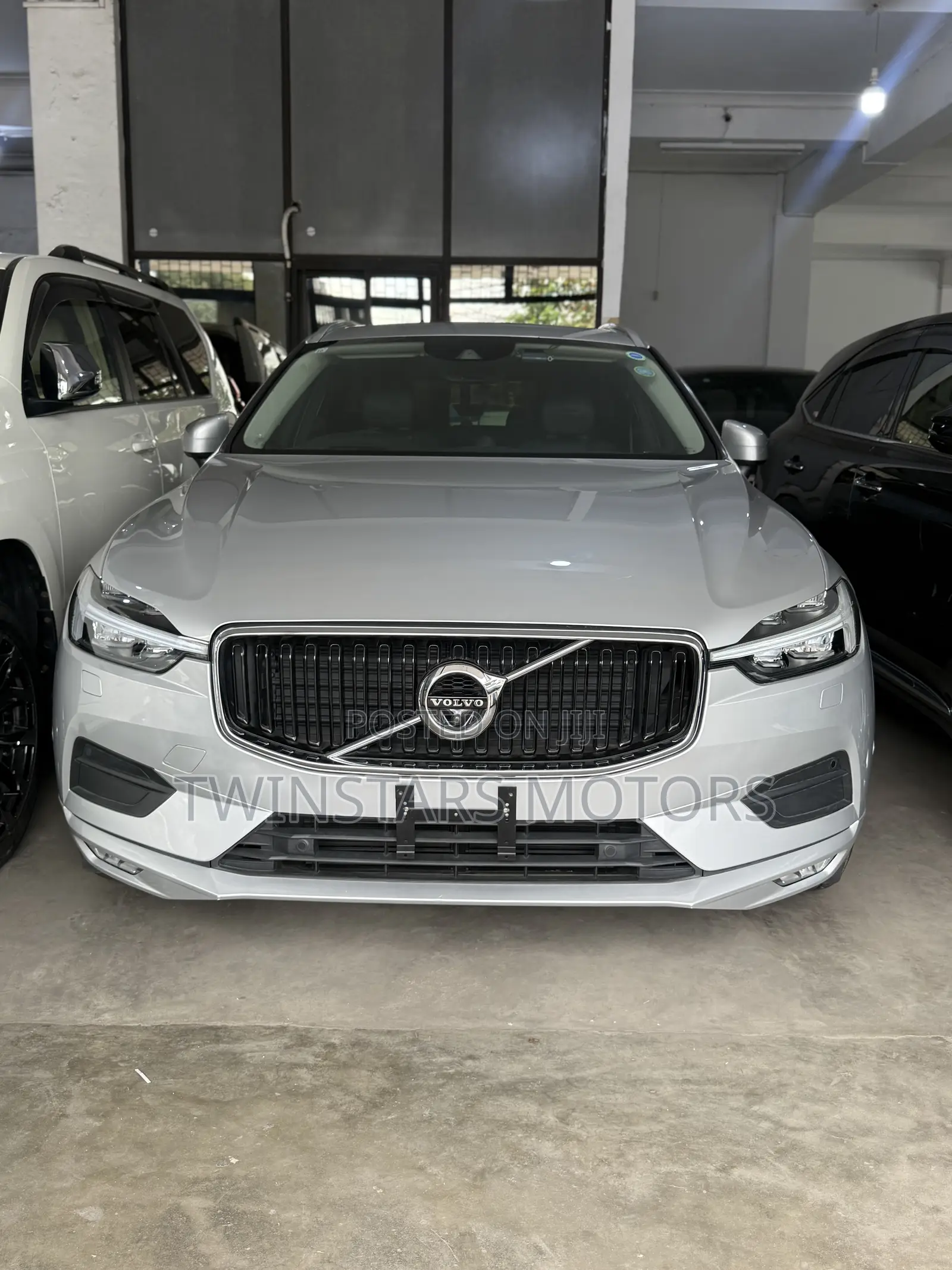 Volvo XC60 2019 Silver