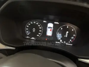 Volvo XC60 2019 Silver