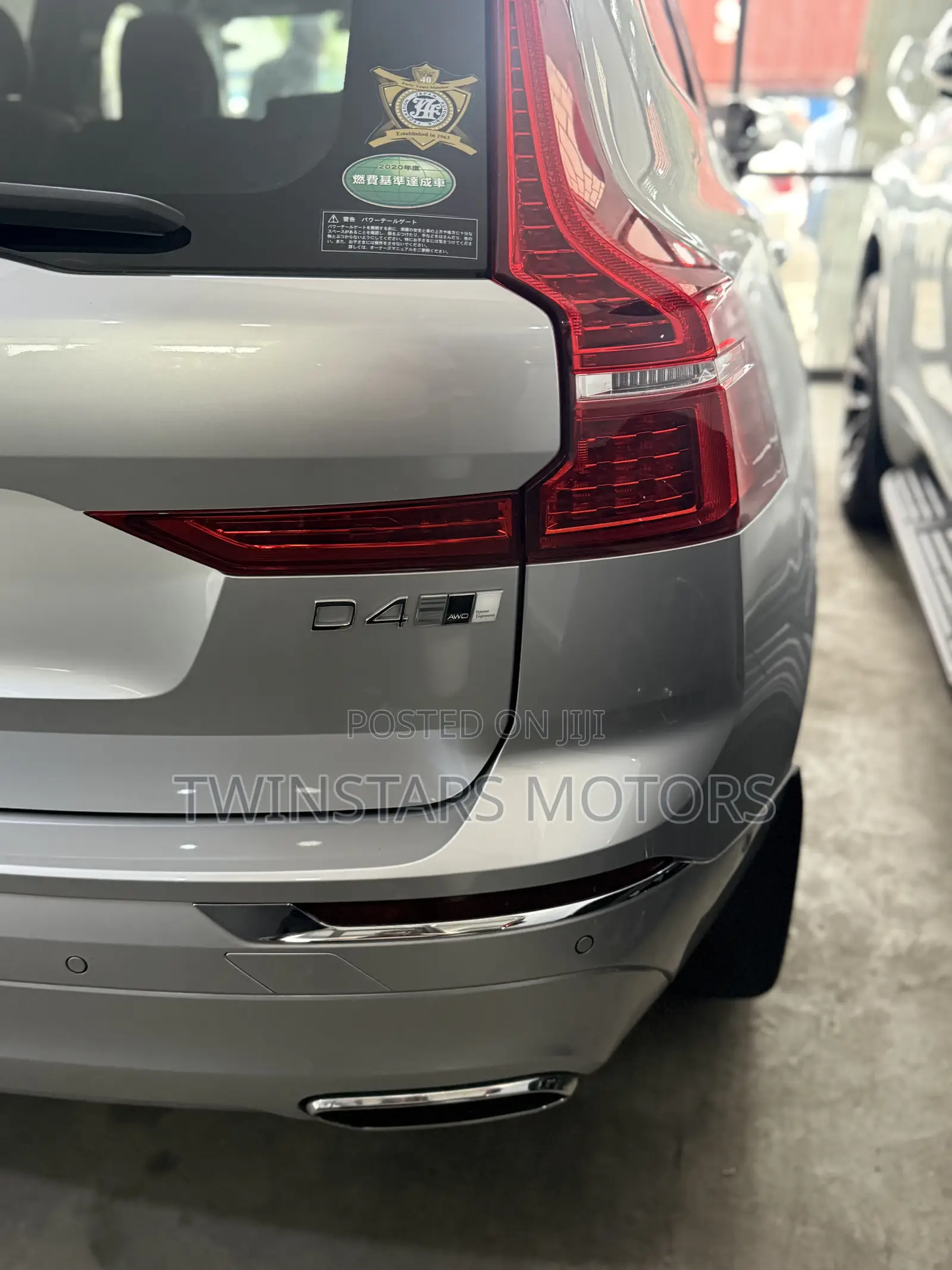 Volvo XC60 2019 Silver