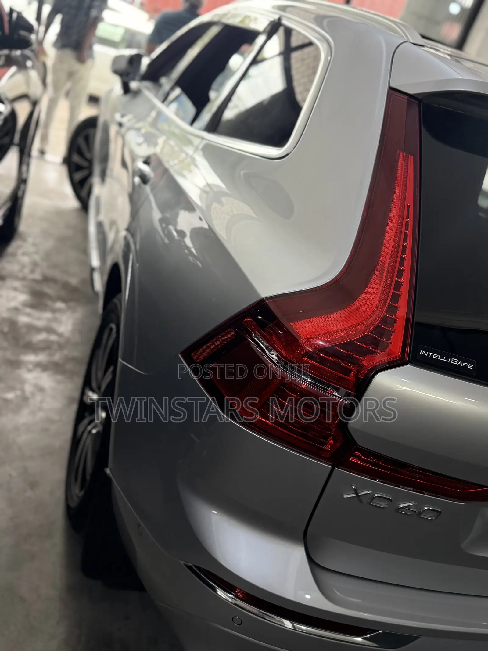 Volvo XC60 2019 Silver