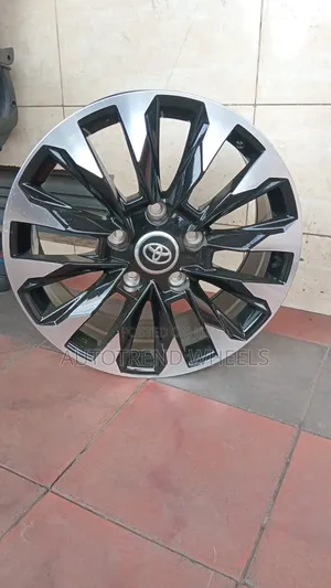 20 Inch Land Cruiser V8 Alloy Rims 5×150 With Warrant