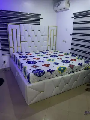 Visual Detailed 5 by 6 Bed
