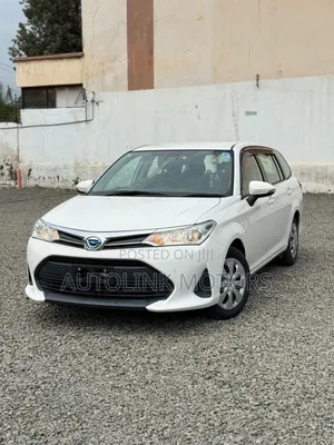 Toyota Corolla Fielder 1.5 Hybrid FWD 2020 White