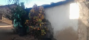 5bdrm Bungalow in Mtondia, Tezo for sale