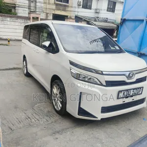 Toyota Voxy 2018 White