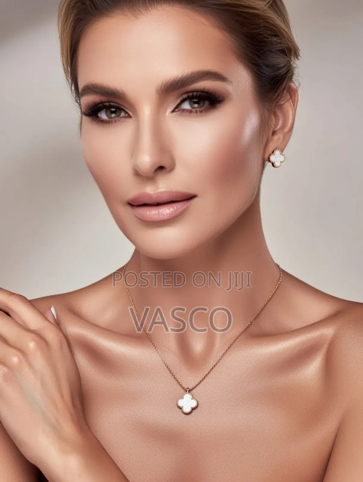 Women's Necklaces