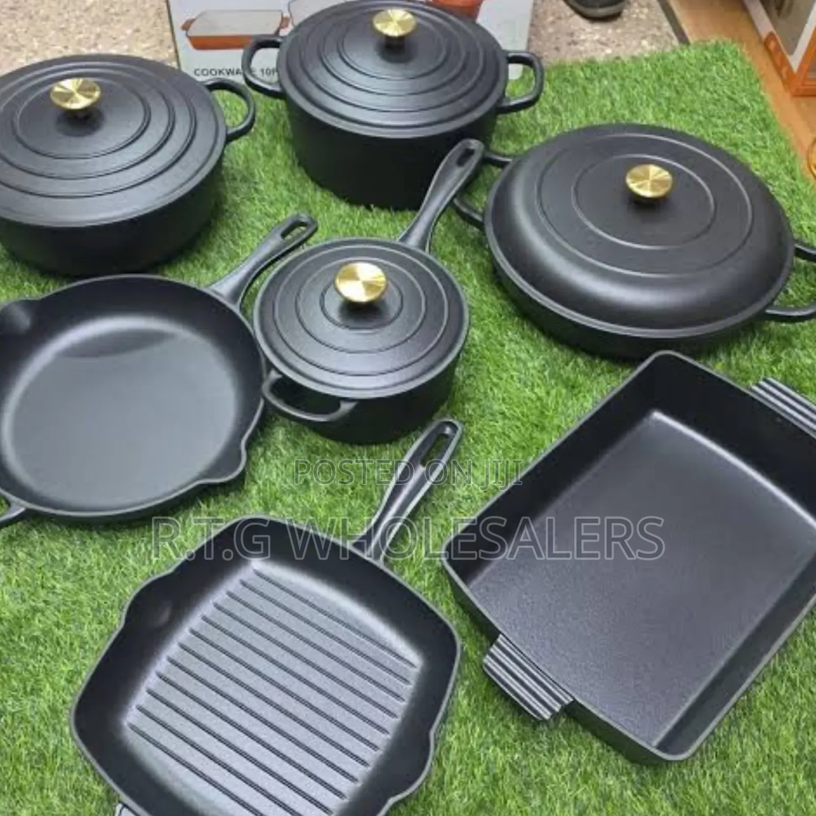 Enamel Coated Cast Iron Pot – Versatile Cooking Slow Simmering