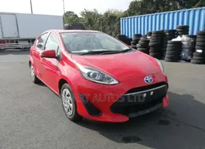 Toyota Aqua 2018 Red