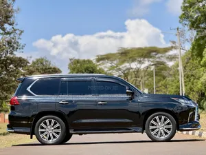 Lexus LX 570 AWD 2017 Black