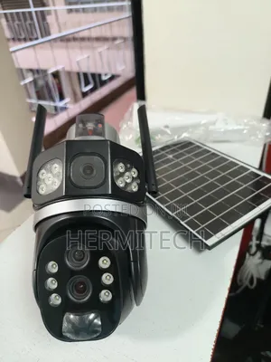 Triple Lens 4g Solar Powered PTZ CCTV Camera With Alarm Siren