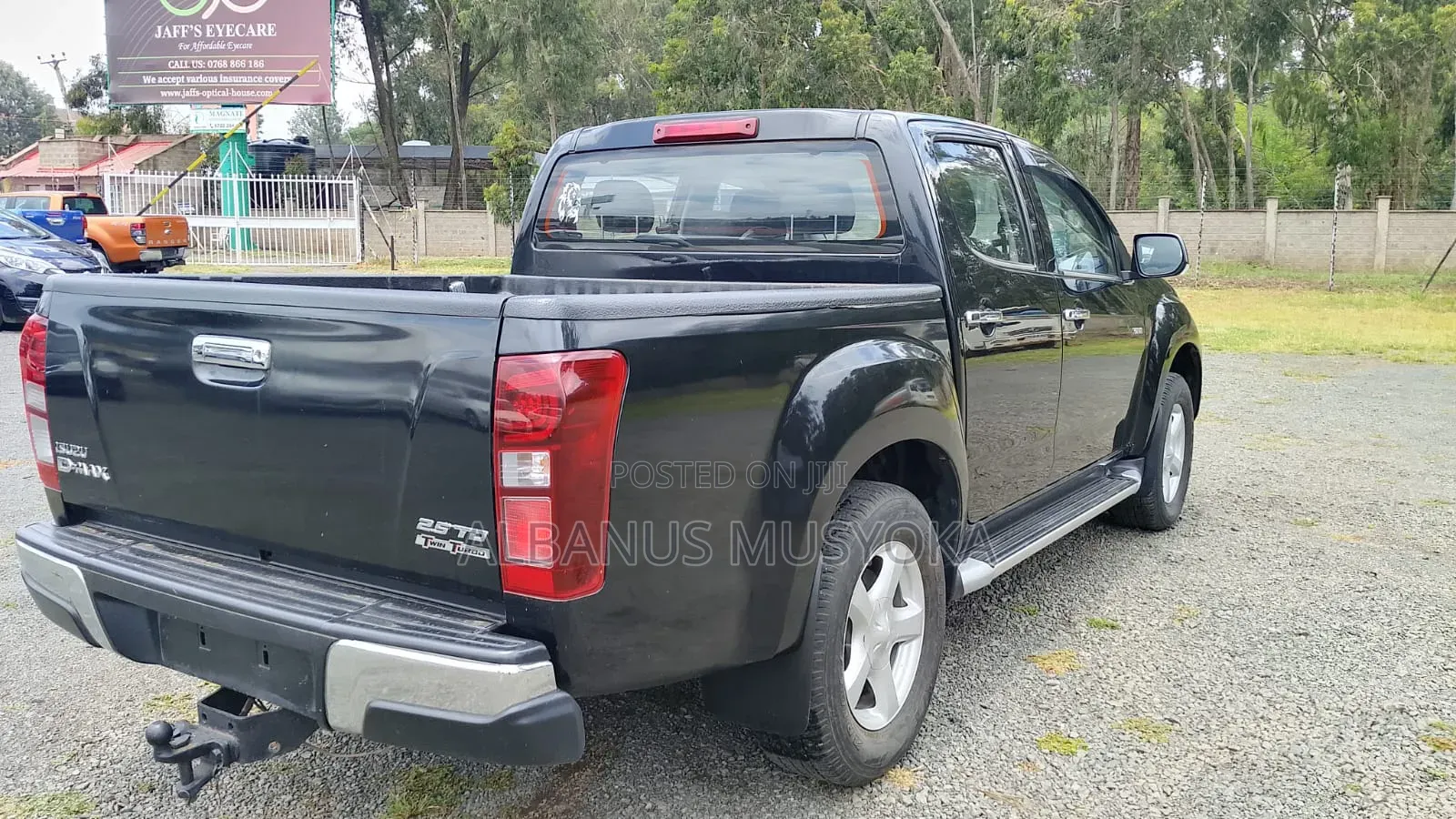 Isuzu D-MAX 2016 Black