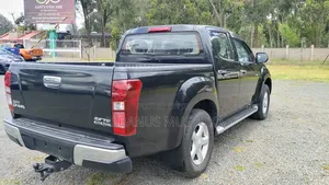 Isuzu D-MAX 2016 Black