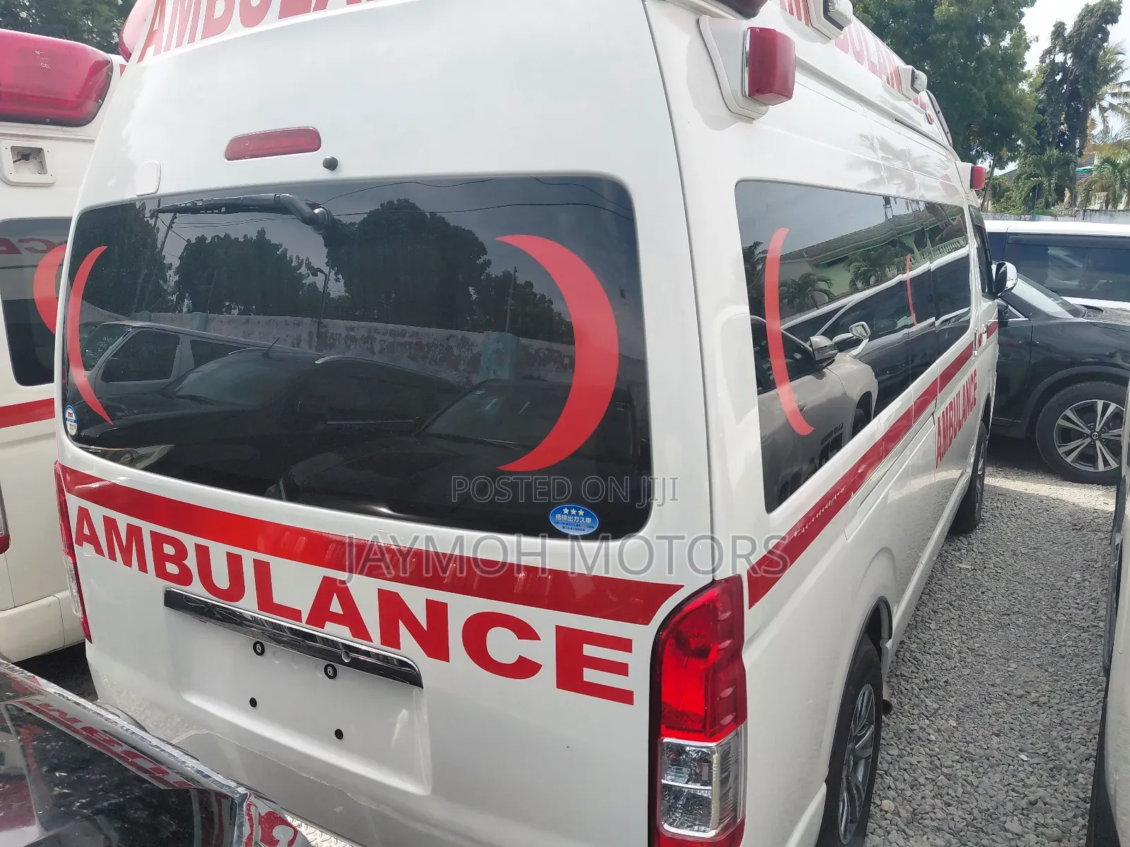 Toyota HiAce 2019 White