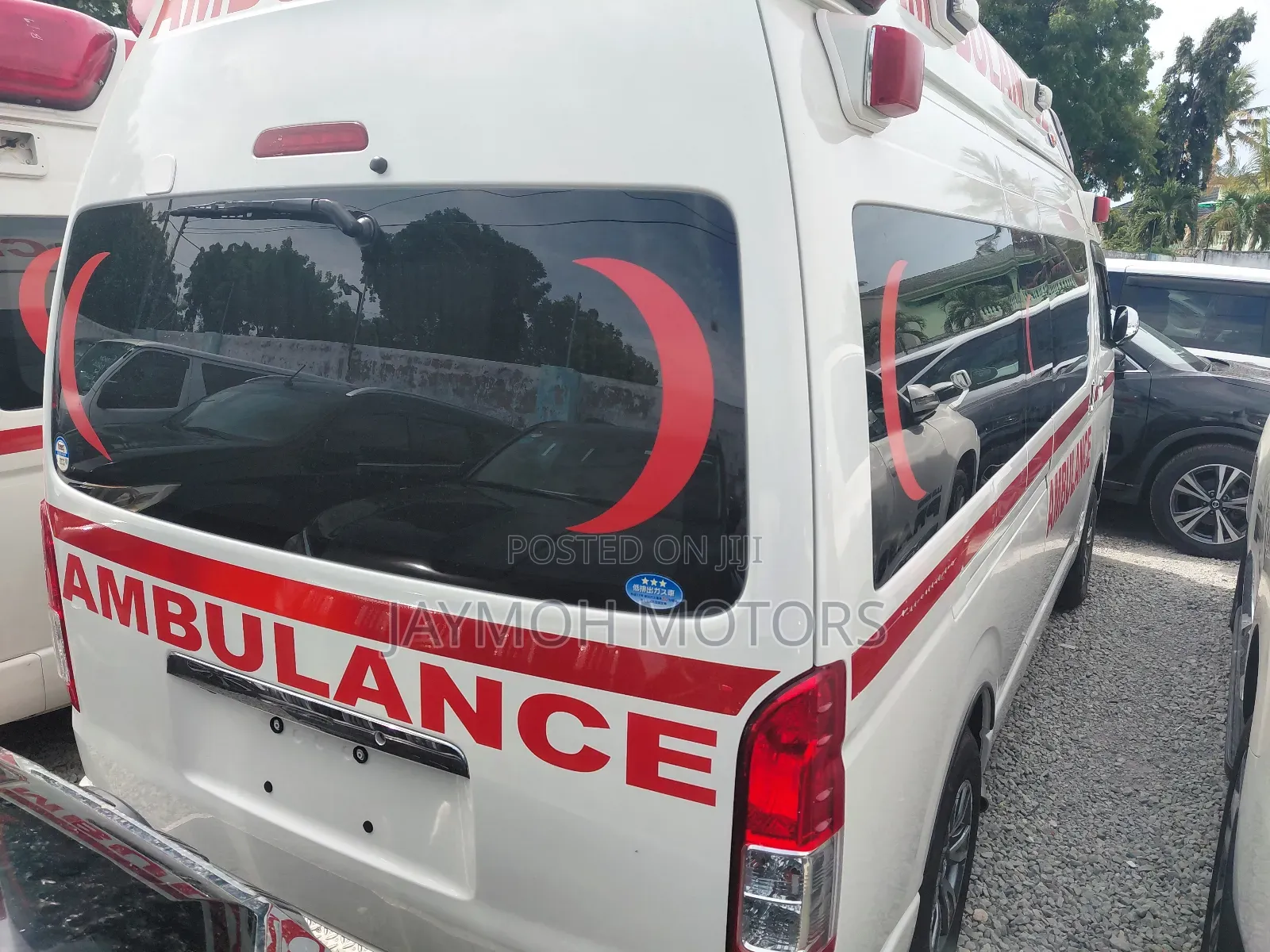 Toyota HiAce 2019 White