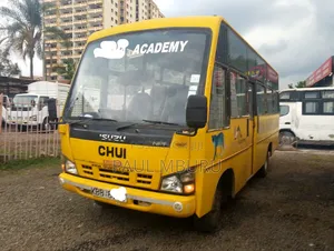 Isuzu NQR 2008 Yellow