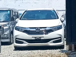 Honda Fit Shuttle 1.5 Hybrid 2WD 2018 Pearl