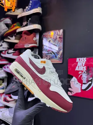 Air Max 1 Lx “Team Red”