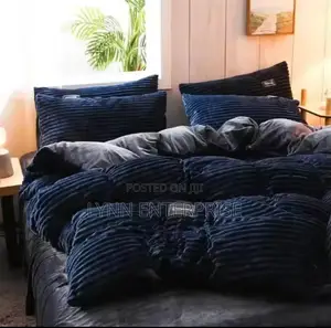 *Weaver Brand Velvet Duvet* Size: 6x7