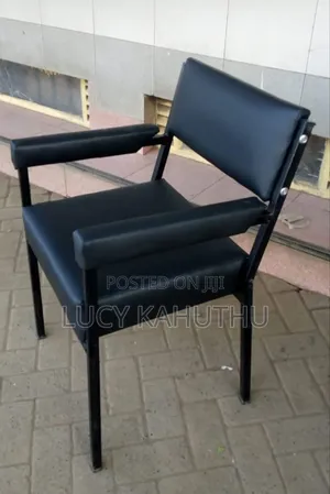 Black Armrest Office Chair