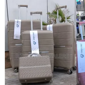 4 in 1 Unbreakable Luxury Rubber Suitcase Set – Size 1