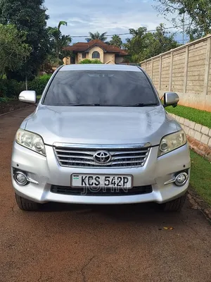 Toyota Vanguard 2011 Silver