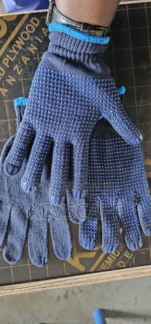 Woven Gloves With Rubber Dots