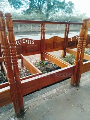 Classic Mahogany Beds With Net Stands. Free Delivery & Installation.