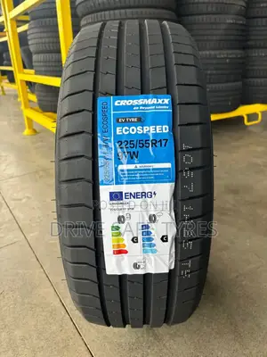 225/55 R17 Crossmax Tyre