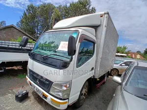 Mitsubishi Canter 2009 White