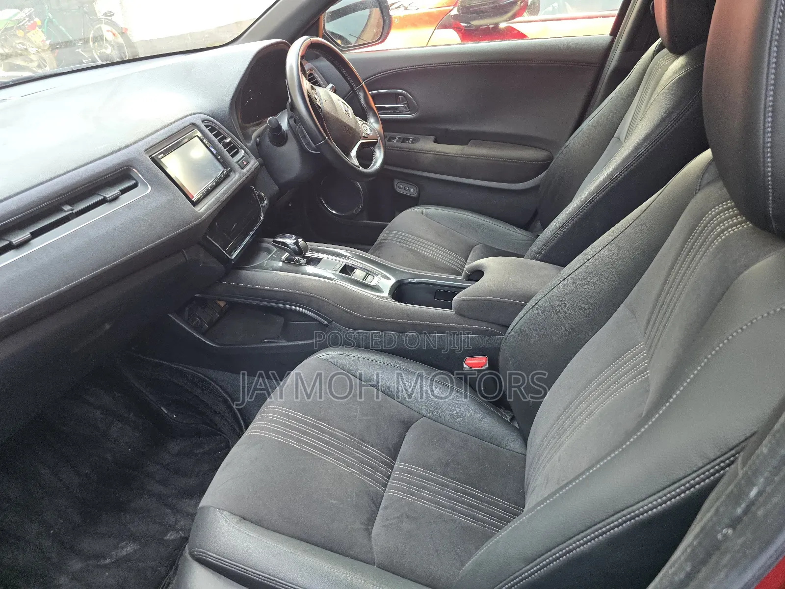 Honda Vezel 2019 Red