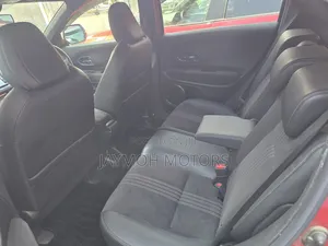 Honda Vezel 2019 Red