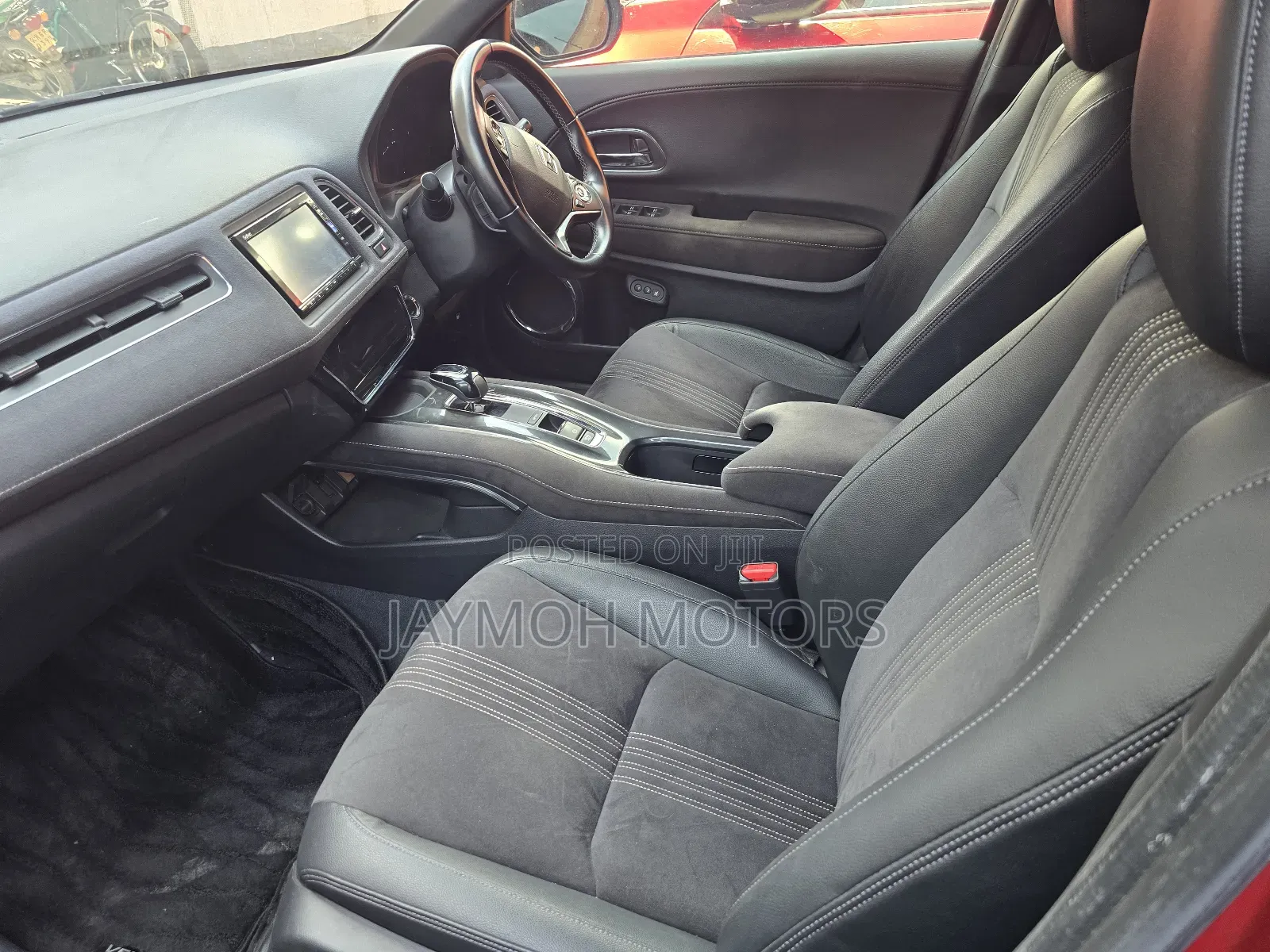 Honda Vezel 2019 Red