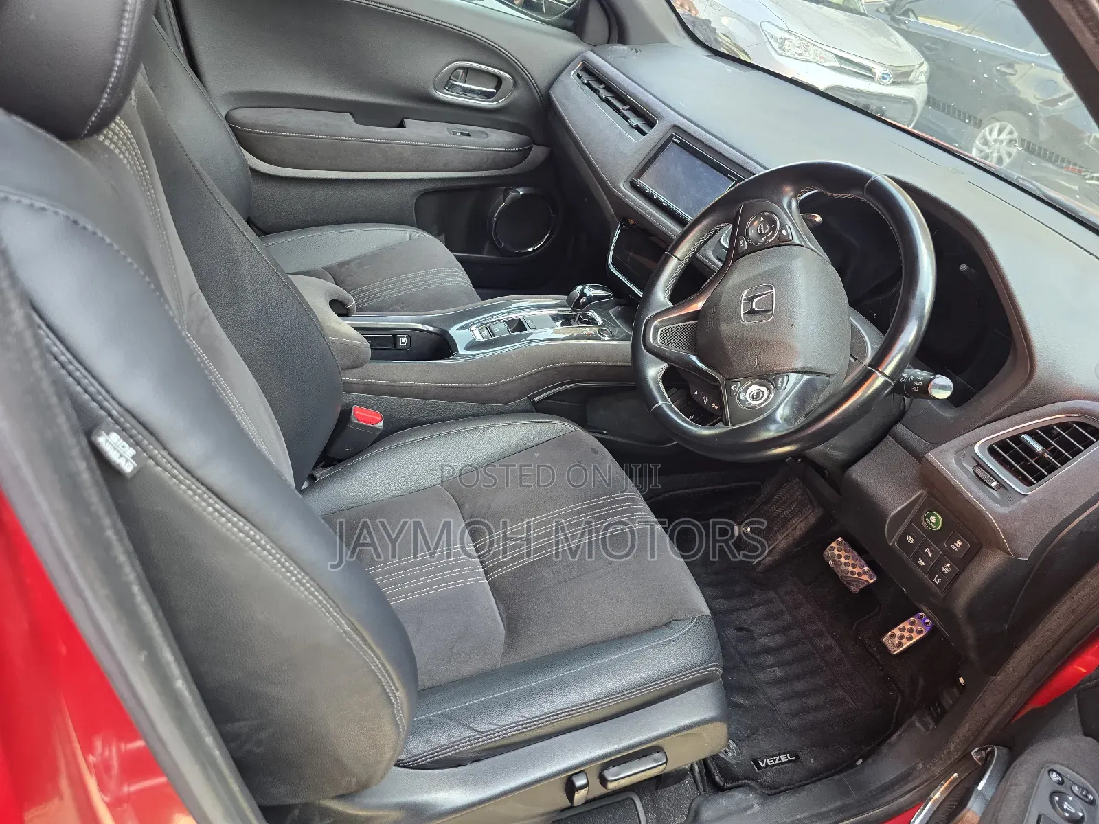 Honda Vezel 2019 Red