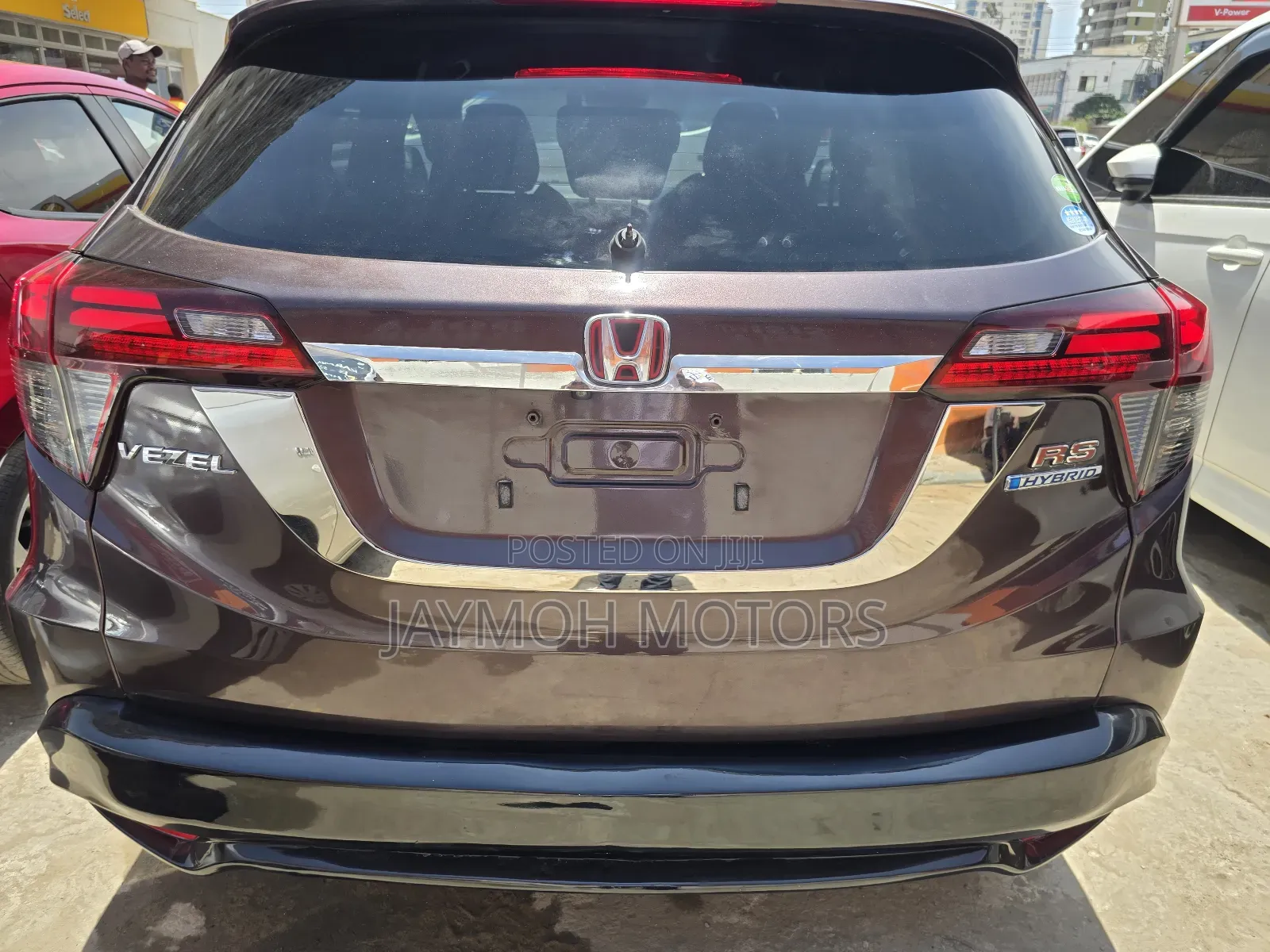 Honda Vezel 2019 Maroon