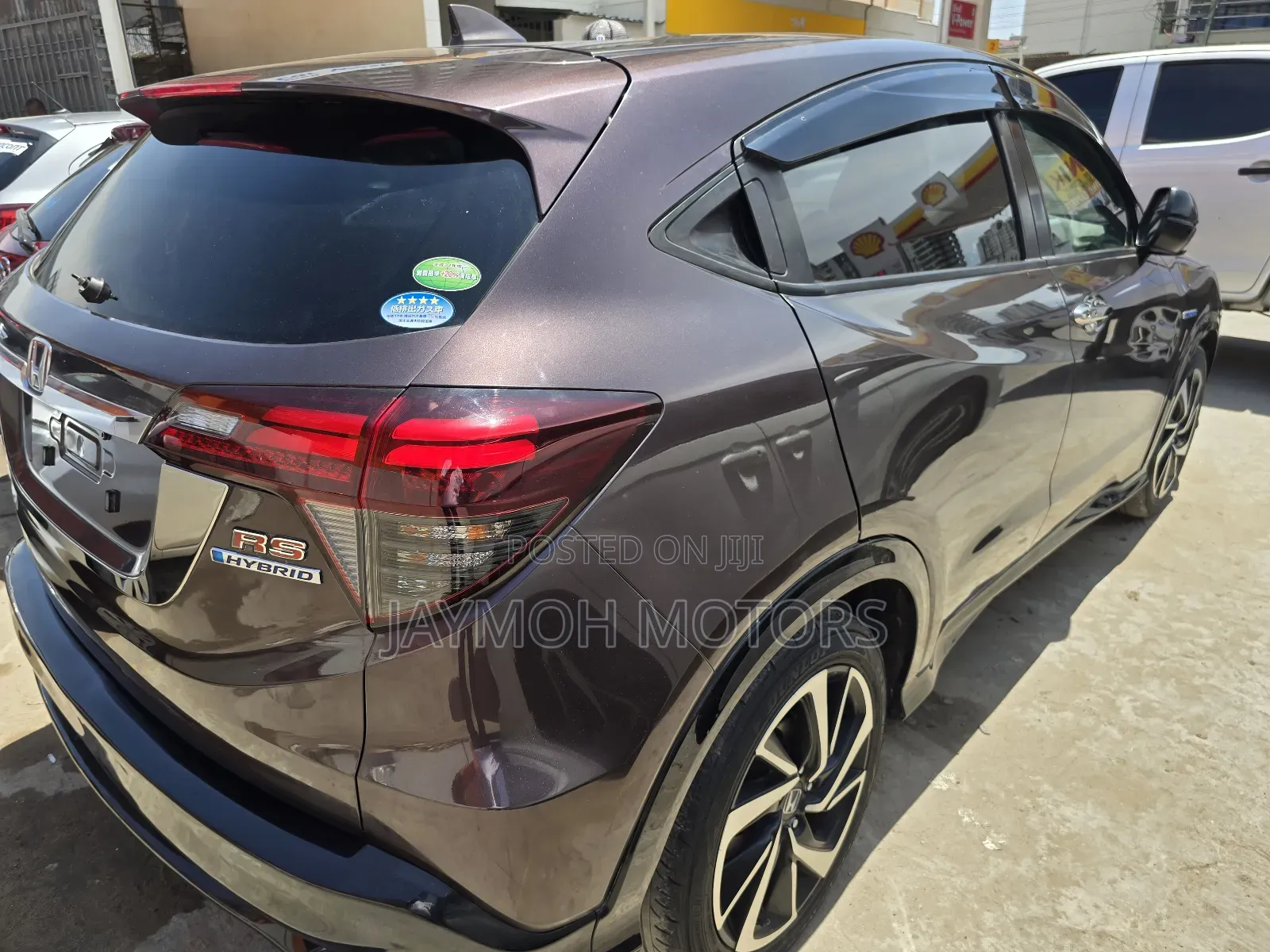 Honda Vezel 2019 Maroon