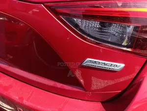 Mazda Axela 2018 Maroon