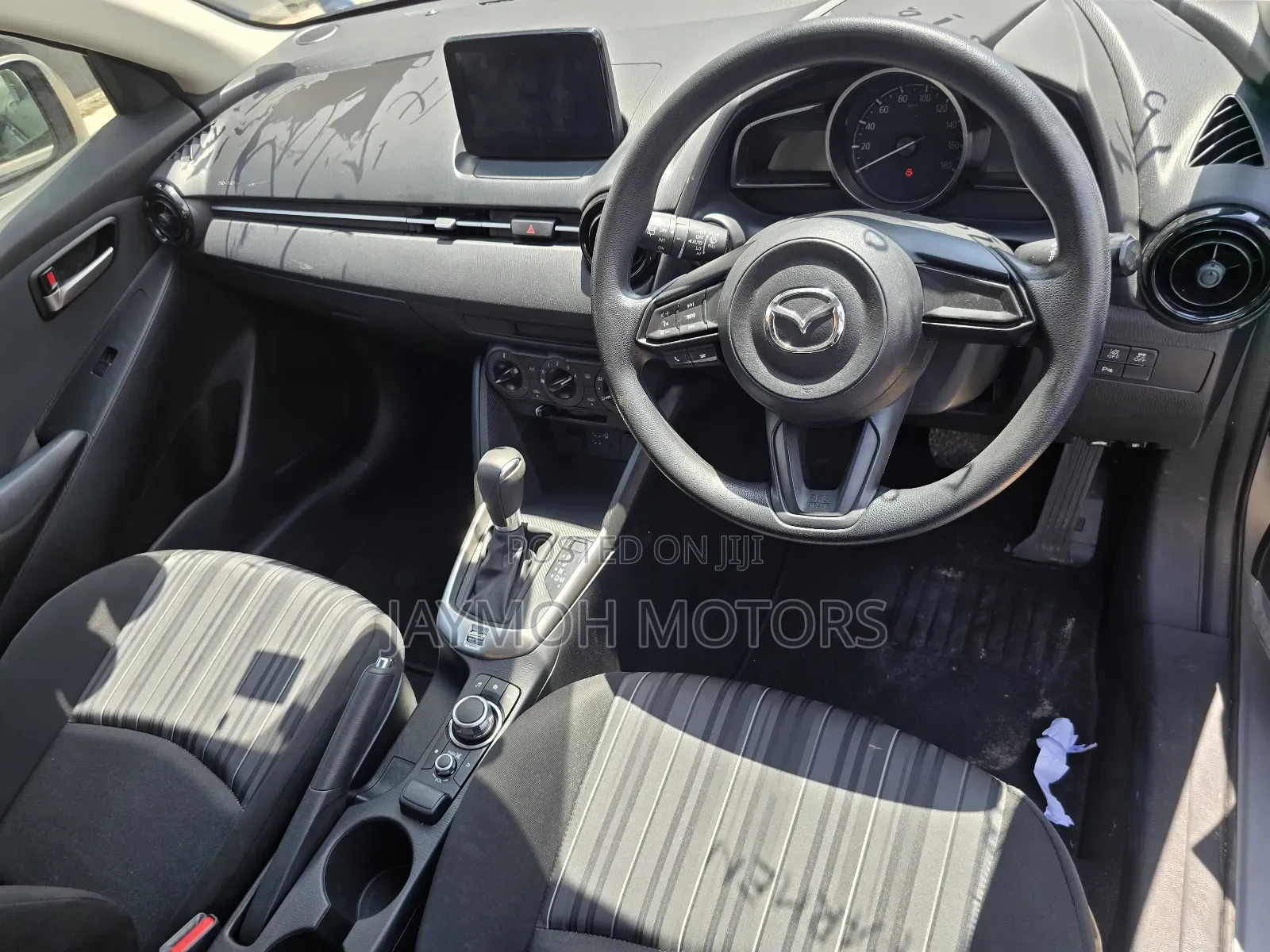 Mazda 2 2019 Silver