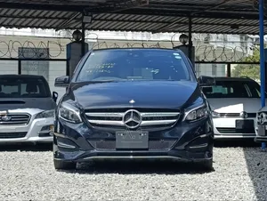 Mercedes-Benz B-Class B180 Petrol 2018 Black