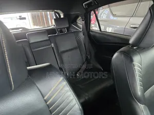 Toyota Harrier 2018 Silver