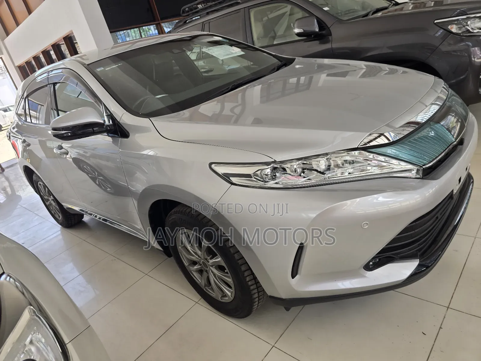 Toyota Harrier 2018 Silver
