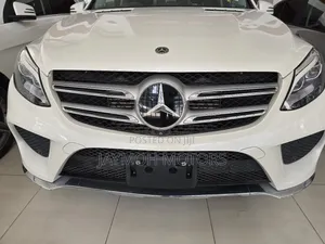 Mercedes-Benz GLE-Class 2019 White